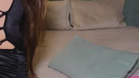 Snapshot of sweet_haeven chatting on 26, 6, 2026 Im Mia.LOVELY PATTERNS 100 120 160 200 my toy buzzes from 2 tip online show from 26, 6, 2026