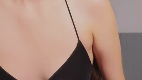 Snapshot of sweet_haeven chatting on 24, 7, 2026 Im Mia.LOVELY PATTERNS 100 120 160 200 my toy buzzes from 2 tip online show from 24, 7, 2026