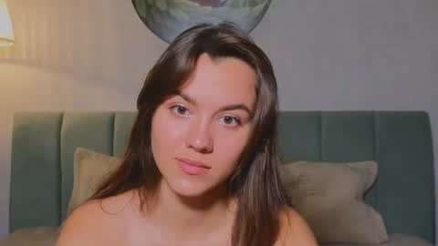Snapshot of sweet_haeven chatting on 31, 7, 2026 Im Mia.LOVELY PATTERNS 100 120 160 200 my toy buzzes from 2 tip online show from 31, 7, 2026