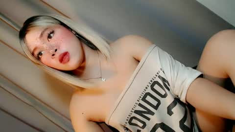 Snapshot of sweet_honeylove chatting on 13, 6, 2026 Anisha online show from 13, 6, 2026
