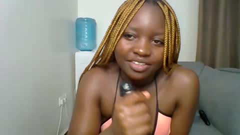 Snapshot of sweet_jenica chatting on 12, 5, 2026 ESTHER NEEMA online show from 12, 5, 2026