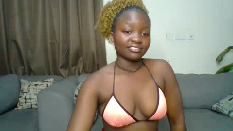 Snapshot of sweet_jenica chatting on 25, 6, 2026 ESTHER NEEMA online show from 25, 6, 2026