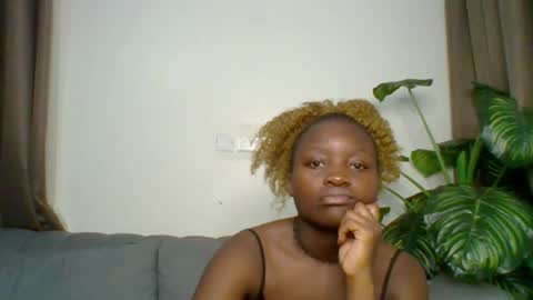 Snapshot of sweet_jenica chatting on 30, 6, 2026 ESTHER NEEMA online show from 30, 6, 2026