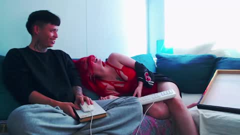 Help me to reach 100 thumps up online show from 1, 2, 2025