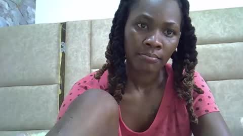 sweet_lady020 online show from 28, 10, 2025