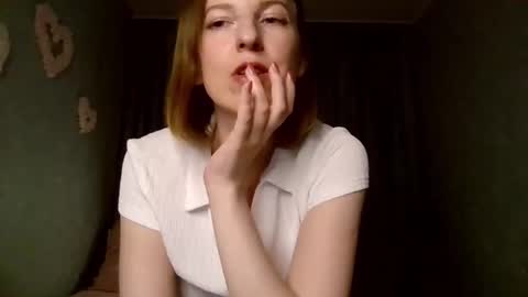 sweet_lilbunny online show from 14, 10, 2025