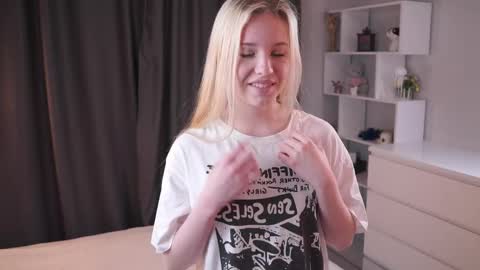 Lily online show from 27, 4, 2026