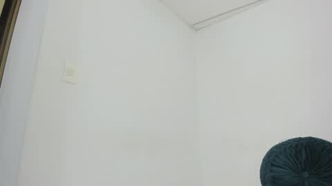 Snapshot of sweet_litle chatting on 13, 6, 2026 sweet_litle online show from 13, 6, 2026