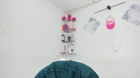 sweet_litle online show from 4, 7, 2026