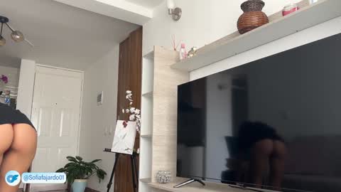 Snapshot of sweet_littleee chatting on 2, 10, 2025 free private online show from 2, 10, 2025