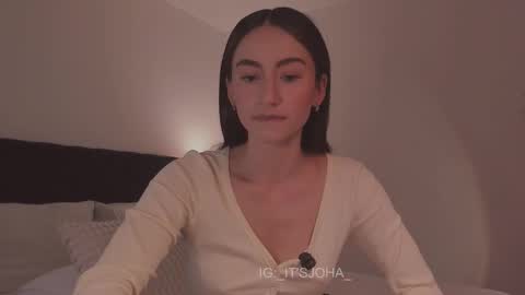 Snapshot of sweet_mara_cat chatting on 9, 3, 2026 Mor online show from 9, 3, 2026