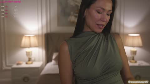 Snapshot of sweet_moan chatting on 24, 9, 2025 Dana online show from 24, 9, 2025