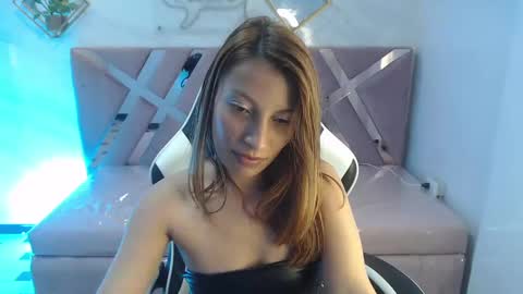 sweet_moon_v_ online show from 8, 10, 2025