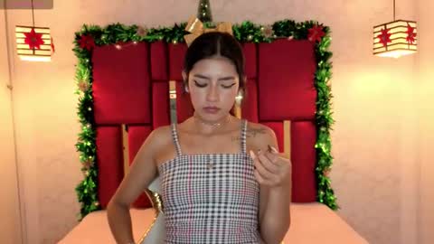 Snapshot of sweet_mussee chatting on 19, 12, 2025 Daniela online show from 19, 12, 2025