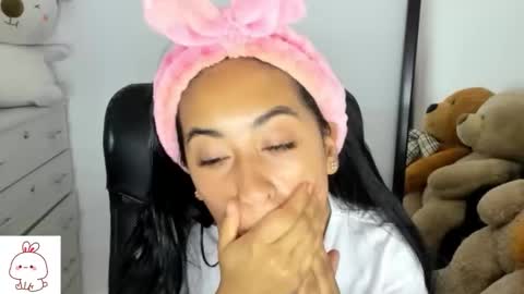 Nhaomy online show from 11, 9, 2025