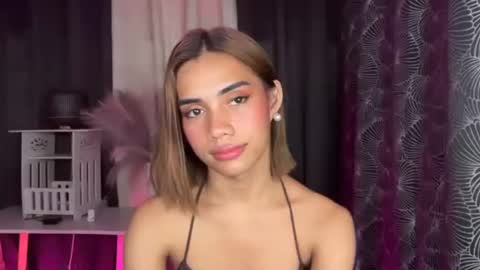 sweet_nikki03 online show from 23, 10, 2025