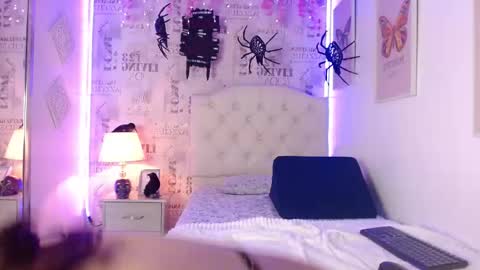 Snapshot of sweet_rabbitss chatting on 17, 10, 2025   online show from 17, 10, 2025