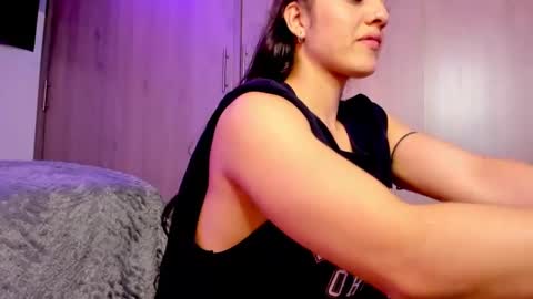 Snapshot of sweet_sara2 chatting on 18, 2, 2025 Sara online show from 18, 2, 2025