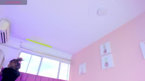 sweet_stacie online show from 21, 4, 2026
