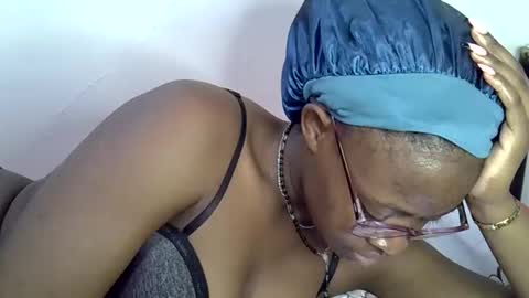 sweet_zarah online show from 3, 5, 2026