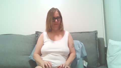 sweetandnaughty123 online show from 8, 4, 2026