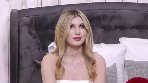 Snapshot of sweetanisia chatting on 17, 10, 2025 Anisia online show from 17, 10, 2025