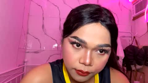 Leith Madrigal online show from 1, 11, 2025