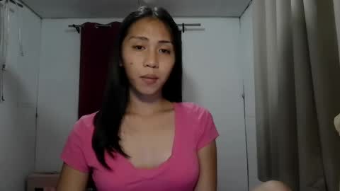 Snapshot of sweetasiancolleen chatting on 23, 7, 2026 colleen online show from 23, 7, 2026