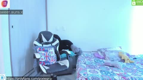 SweetAura0 0  online show from 21, 4, 2026