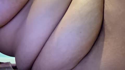 sweetbabe4u27 online show from 6, 11, 2025