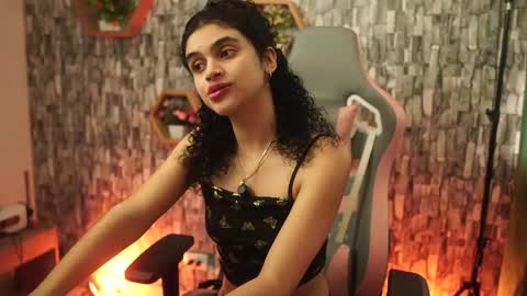 Salom independent model online show from 29, 4, 2026