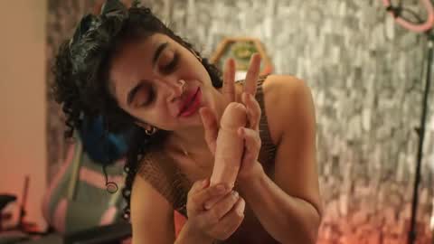 Salom independent model online show from 3, 5, 2026
