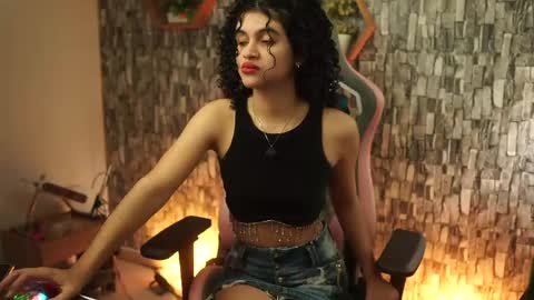 Snapshot of sweetbonii chatting on 4, 6, 2026 Salom independent model online show from 4, 6, 2026