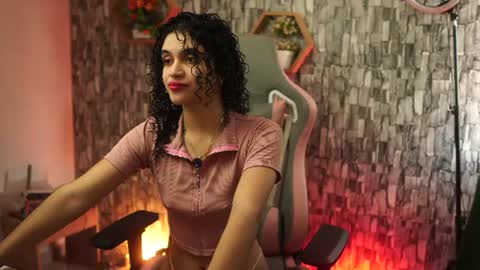Snapshot of sweetbonii chatting on 22, 6, 2026 Salom independent model online show from 22, 6, 2026