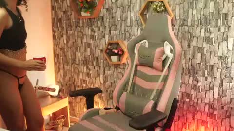 Salom independent model online show from 2, 7, 2026