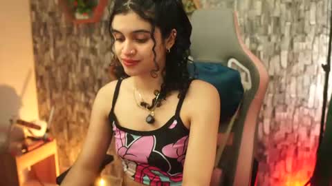 Salom independent model online show from 15, 7, 2026