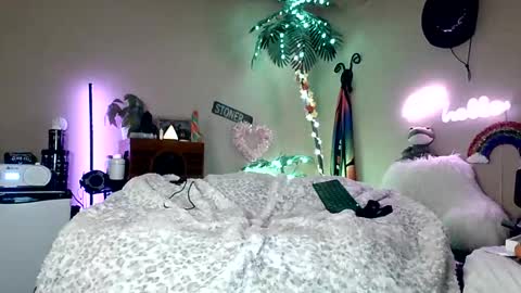 Snapshot of sweetcarimilla83 chatting on 18, 1, 2026 Jillian online show from 18, 1, 2026