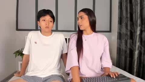 Eva Short hair girl  - Victoria Long red hair online show from 23, 9, 2025