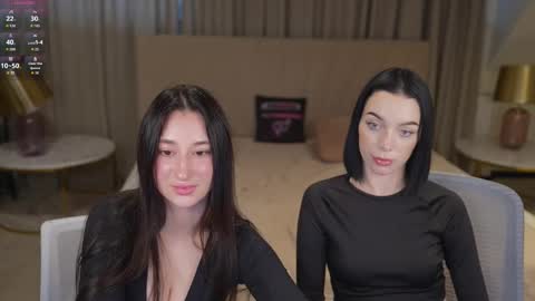 Snapshot of sweetdesiree_ chatting on 25, 11, 2025 Amelia online show from 25, 11, 2025