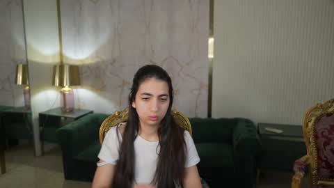 Snapshot of sweetdesiree_ chatting on 21, 4, 2026 Amelia online show from 21, 4, 2026
