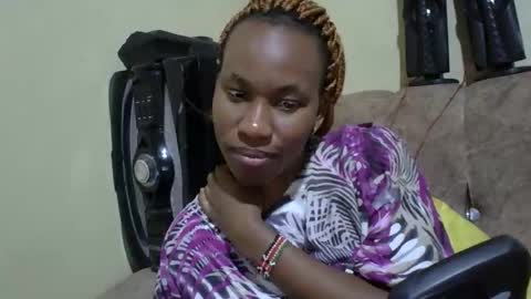 sweetdiva2012 online show from 8, 9, 2025