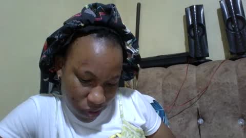 sweetdiva2012 online show from 12, 10, 2025