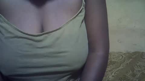 Snapshot of sweetdivah2 chatting on 10, 7, 2026 divinah online show from 10, 7, 2026