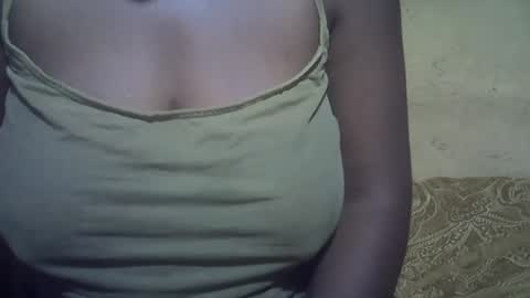 Snapshot of sweetdivah2 chatting on 10, 7, 2026 divinah online show from 10, 7, 2026