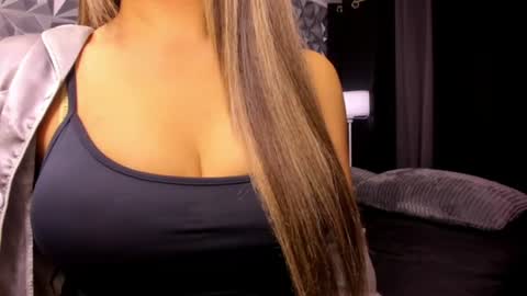 Snapshot of sweetest_one4 chatting on 6, 8, 2026 sweetest_one4 online show from 6, 8, 2026