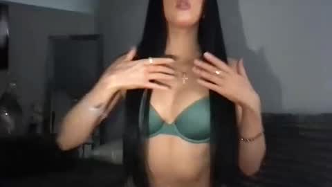 Snapshot of sweetgraciexo chatting on 2, 10, 2025 Gracie  online show from 2, 10, 2025