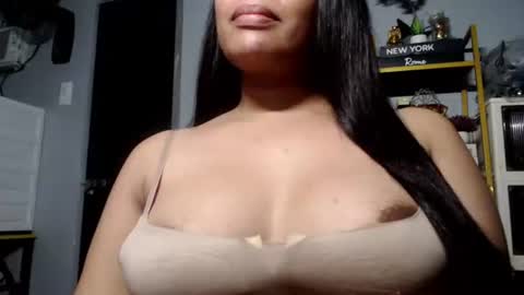Snapshot of sweethotgirl_maexxx chatting on 18, 3, 2026 Mae online show from 18, 3, 2026