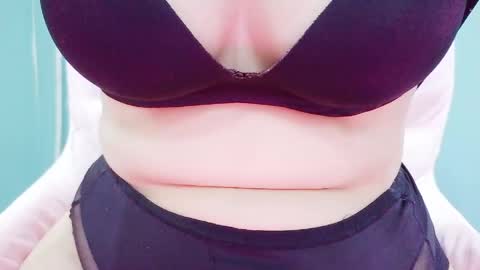 sweetie_bae99 online show from 18, 5, 2026