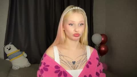 Snapshot of sweetielis chatting on 16, 12, 2024 sweetie Lisa3 online show from 16, 12, 2024