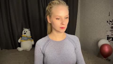 Snapshot of sweetielis chatting on 23, 12, 2024 sweetie Lisa3 online show from 23, 12, 2024